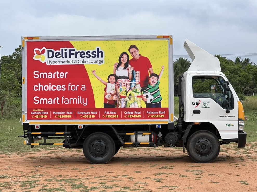 Deli Fressh logistics truck